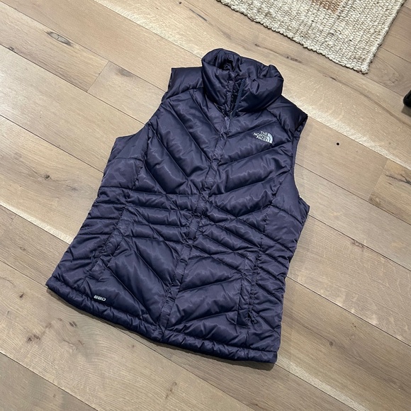 The North Face Women's Purple Quilted Down Vest EUC - Picture 6 of 11
